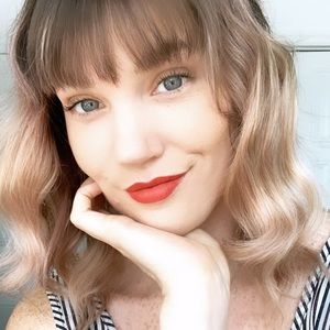 Meet your Posher, Cara